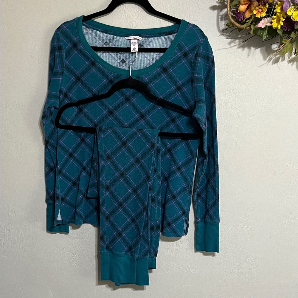 🌾Victoria's Secret Teal and Black Plaid Pajama Set